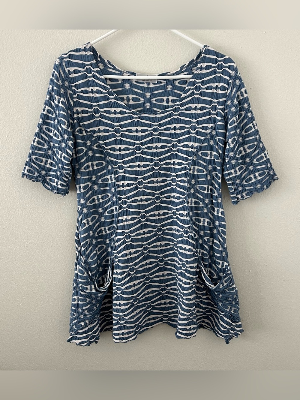 Vine Street Blue White Textured Tunic Top With Pockets Womens S Boho Artsy